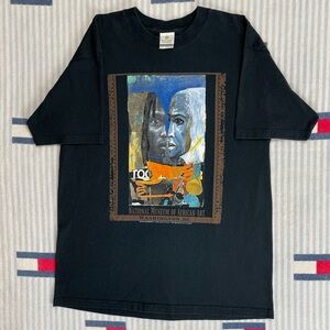 Vintage Smithsonian National Museum of African Art short sleeve tee shirt